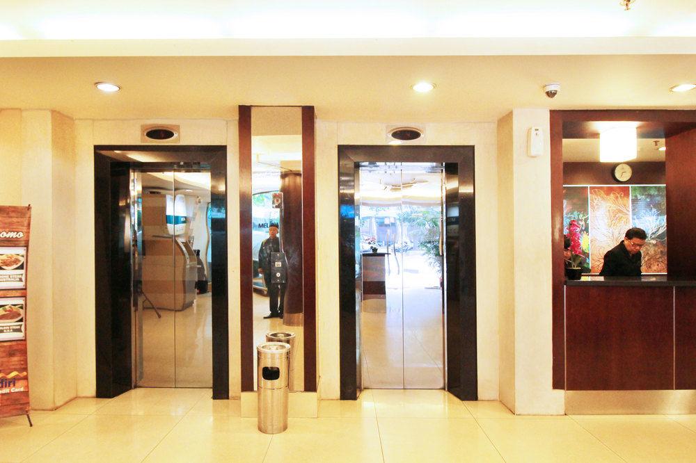 Collection O 7 Hotel Melawai Jakarta Eksteriør bilde